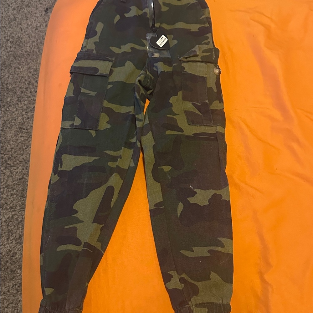 Fashion Nova Green Camouflage Pants